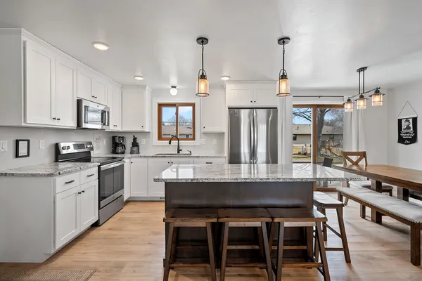 $675,000 | 1855 St Agnes Drive, Green Bay, WI 54304