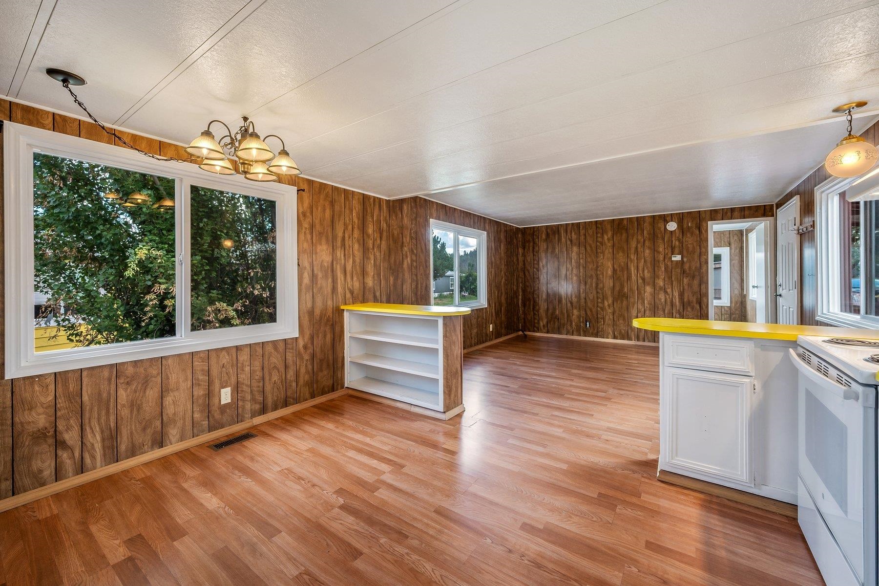 11612 North Sheridan Street, Unit E1 Mead, WA 99021 - Photo 11 of 29