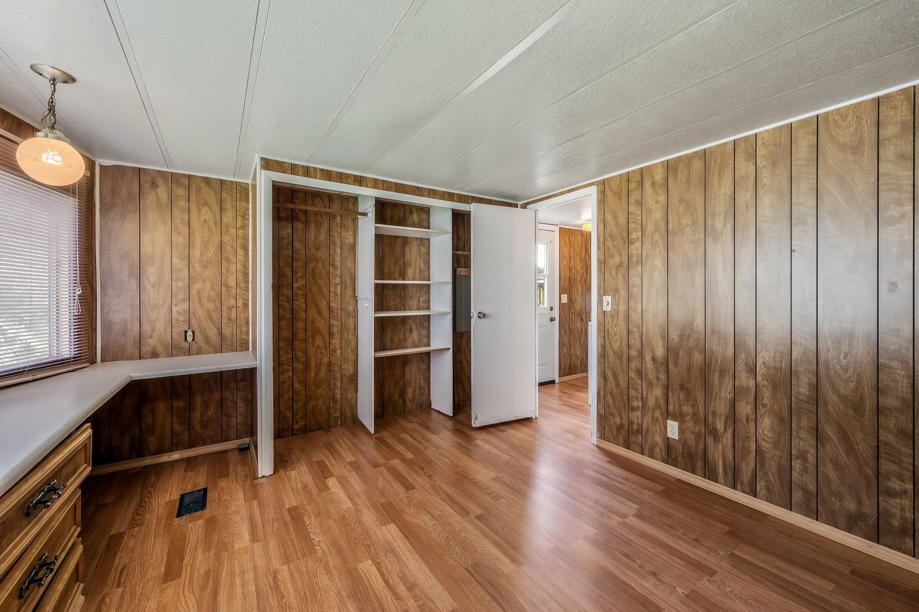 11612 North Sheridan Street, Unit E1 Mead, WA 99021 - Photo 18 of 29