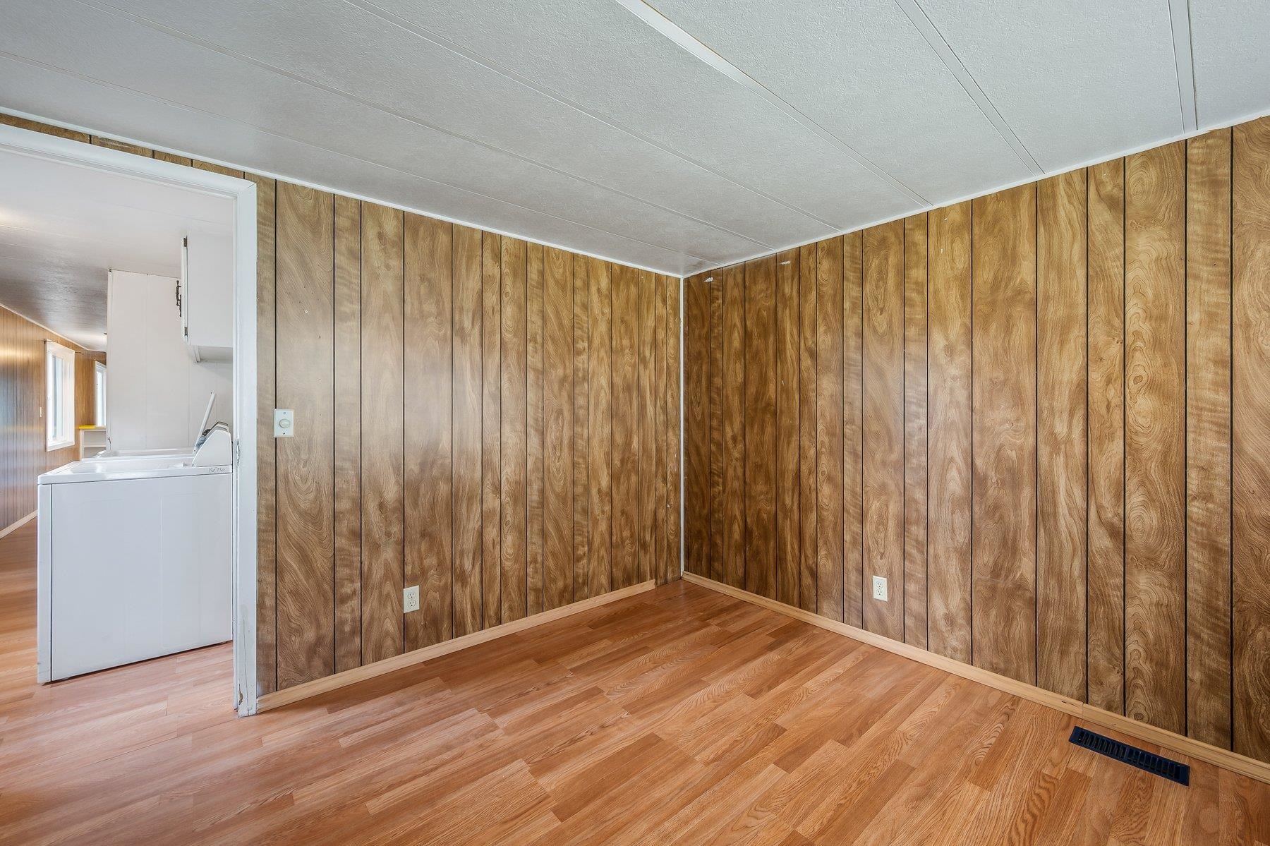 11612 North Sheridan Street, Unit E1 Mead, WA 99021 - Photo 19 of 29