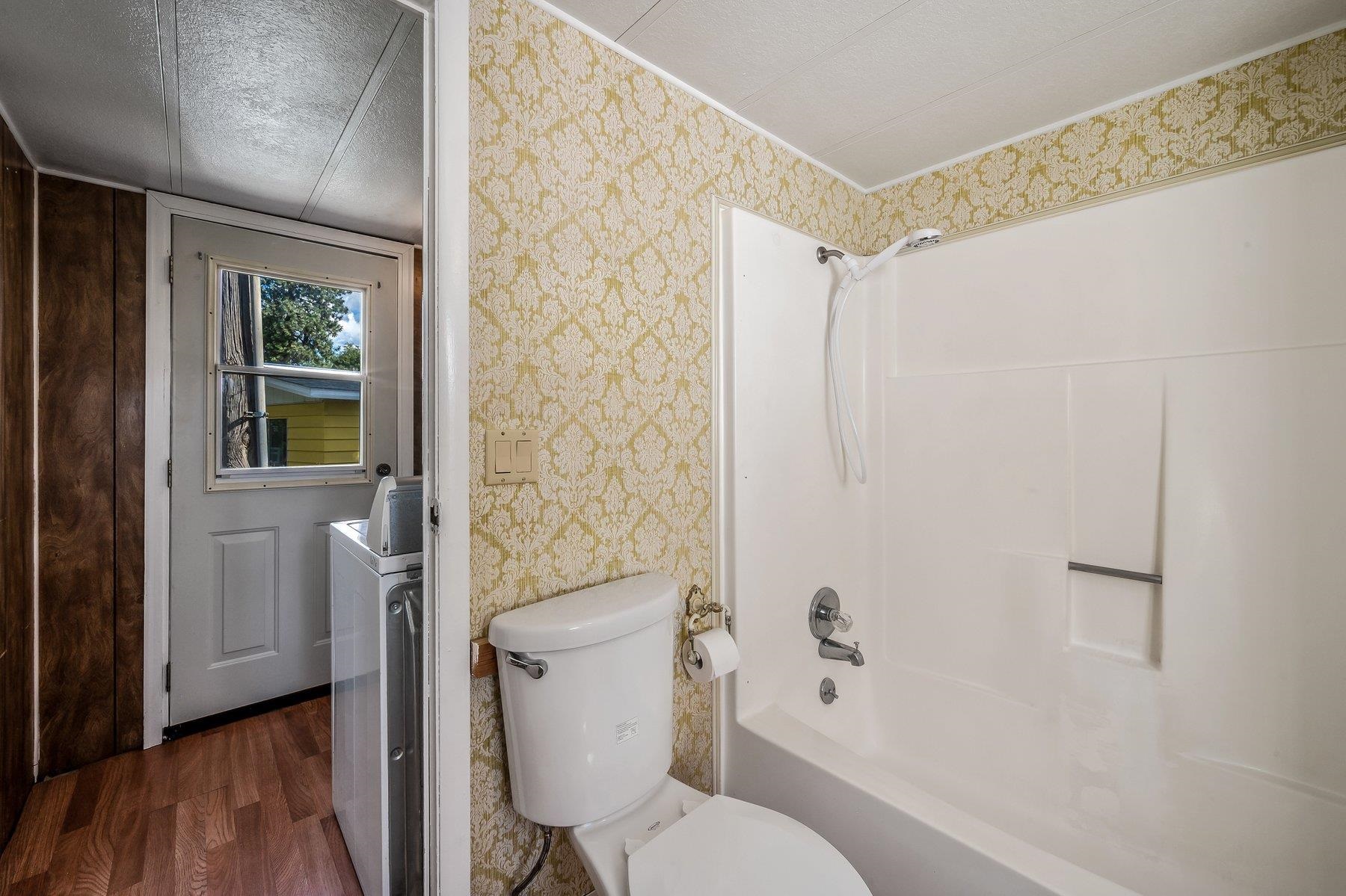 11612 North Sheridan Street, Unit E1 Mead, WA 99021 - Photo 23 of 29
