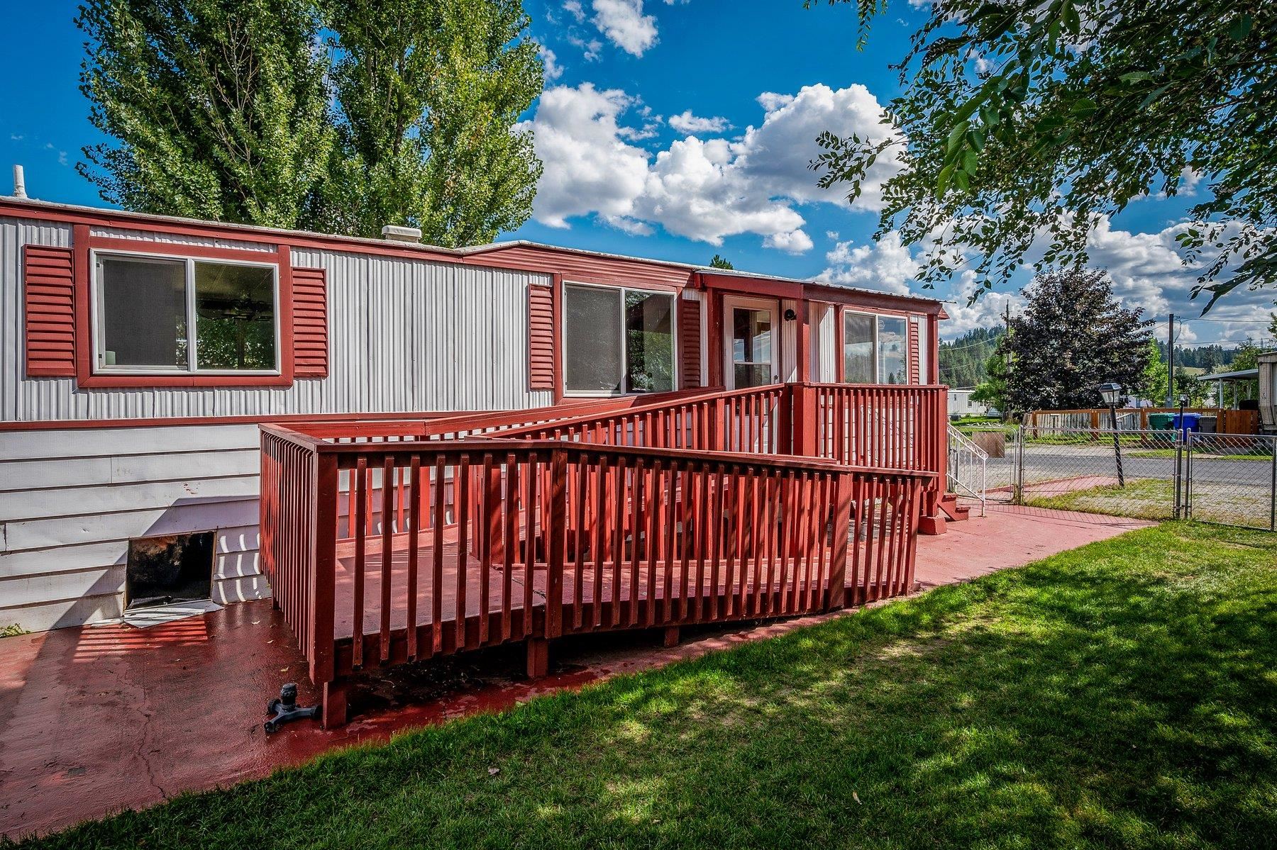 11612 North Sheridan Street, Unit E1 Mead, WA 99021 - Photo 3 of 29