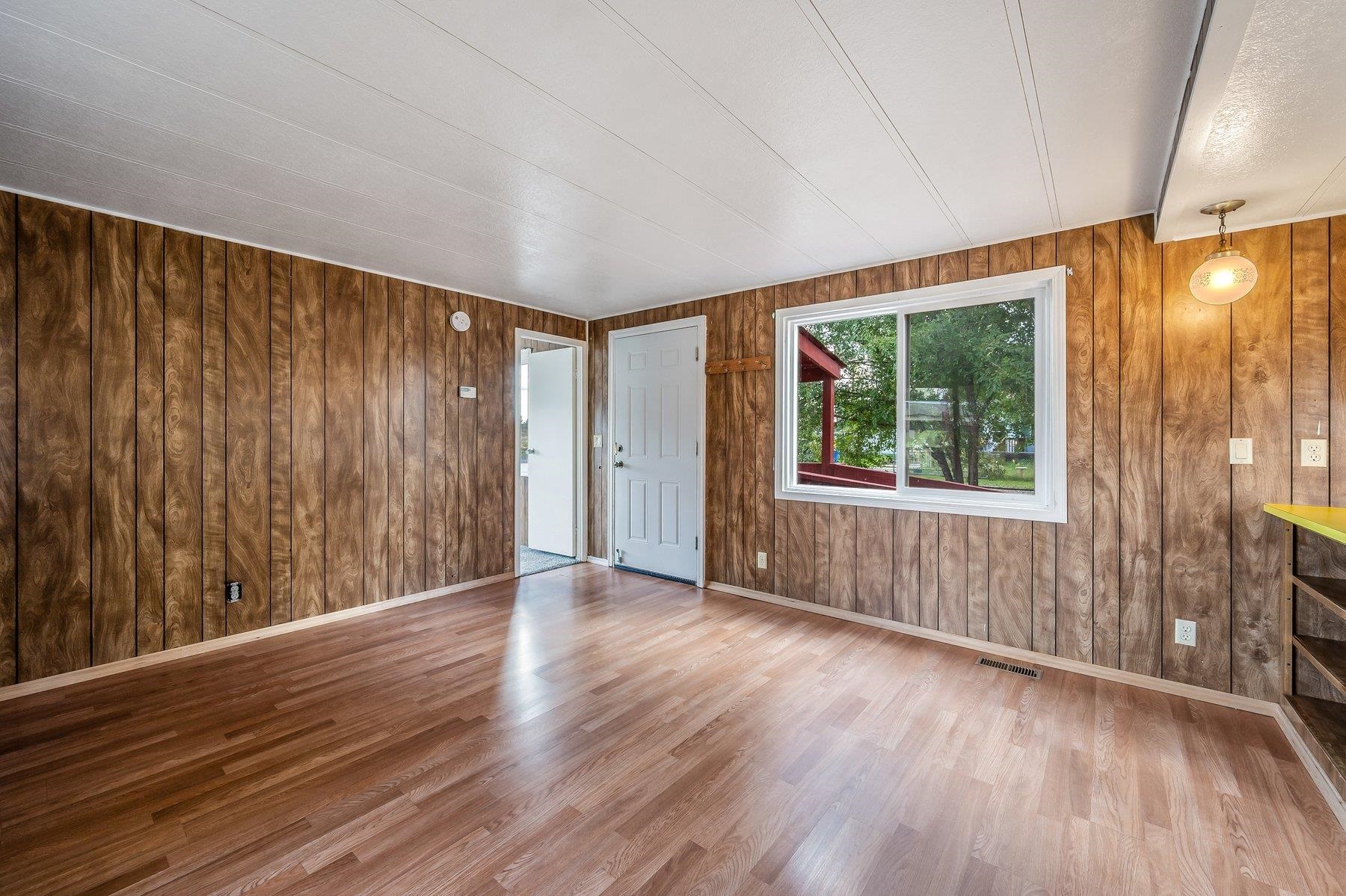 11612 North Sheridan Street, Unit E1 Mead, WA 99021 - Photo 4 of 29