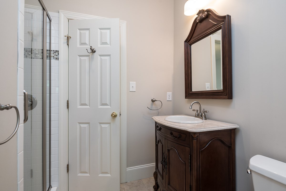 604 Chalfant Court Raleigh, NC 27607 - Photo 20 of 25 Bathroom