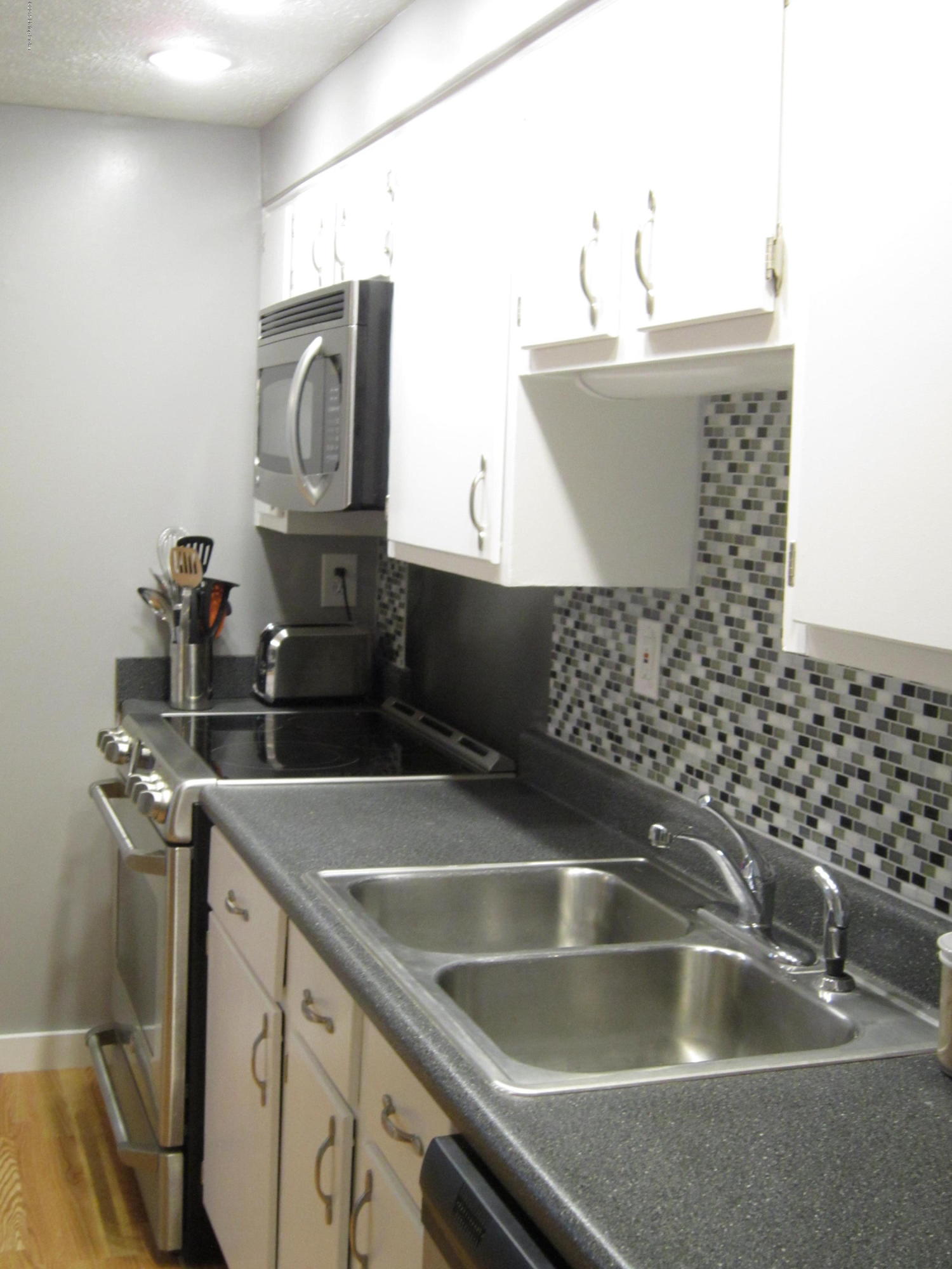 6316 May Pen Road Louisville, KY 40228 - Photo 17 of 46 Kitchen