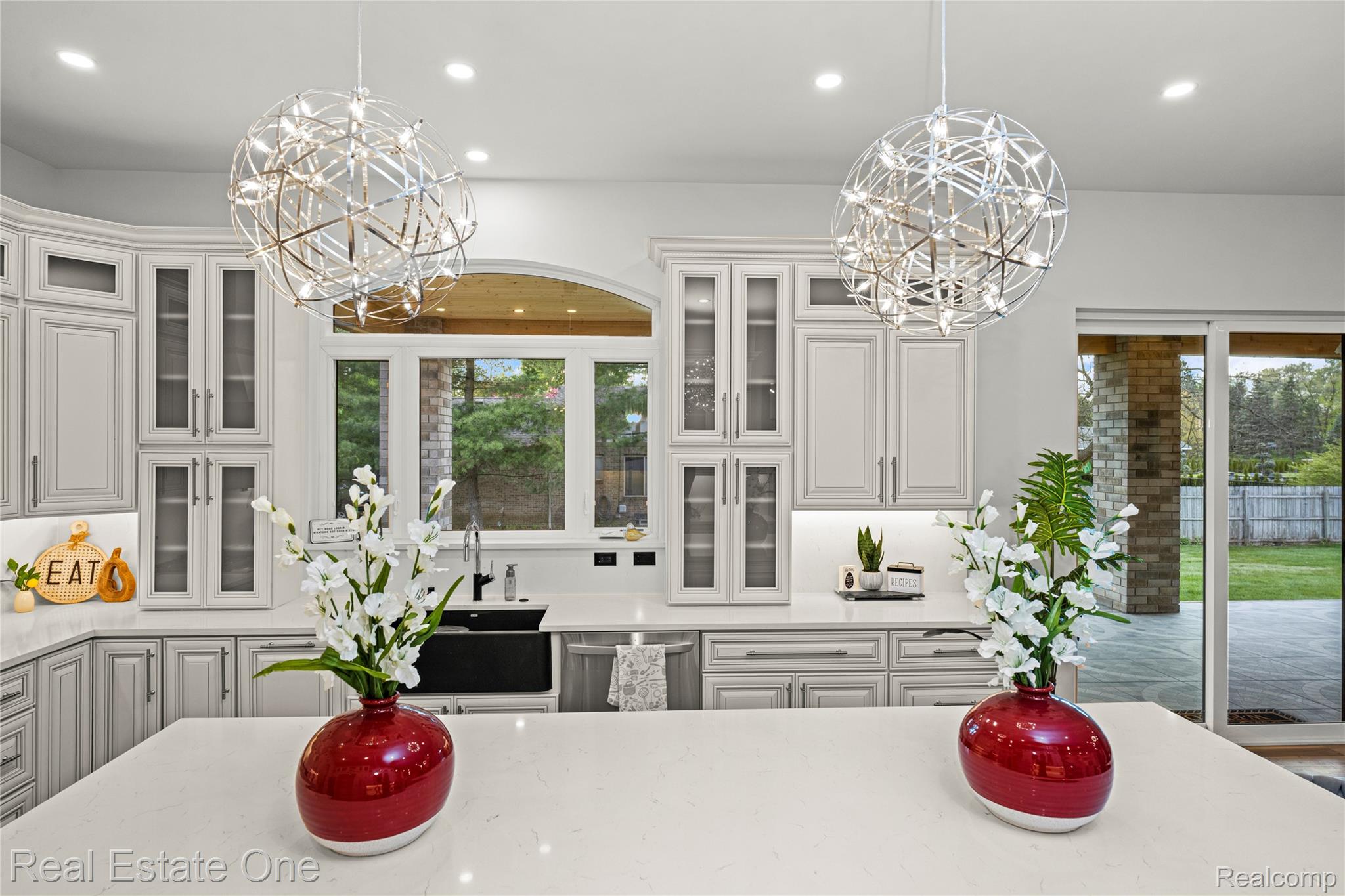 5321 Rochester Road Troy, MI 48085 - Photo 13 of 69 5321 Rochester - OnDemand Pix Photography (10).jpg