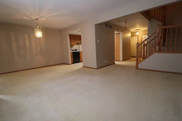 $199,999 | 18 Forest Wood Lane, Park Forest, IL 60466