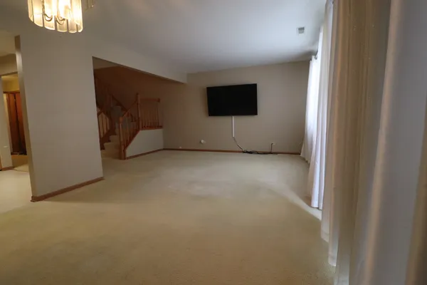 $199,999 | 18 Forest Wood Lane, Park Forest, IL 60466
