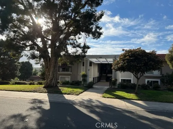 $3,200 | 3300 Via Carrizo, Unit O, Laguna Woods, CA 92637