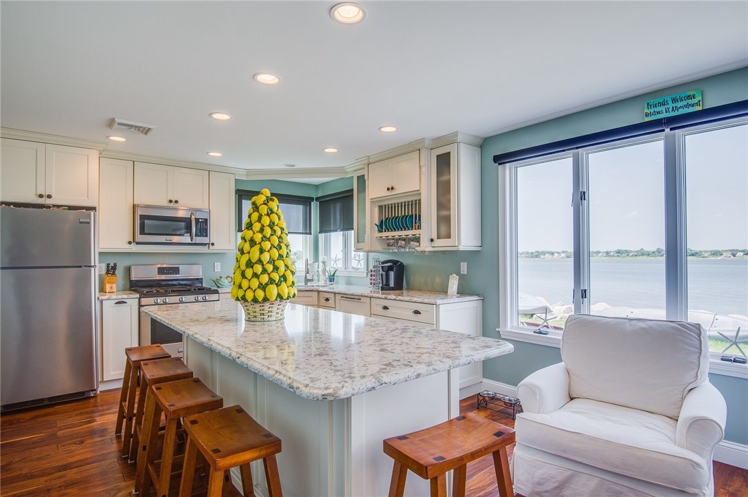 5 Sand Piper Road Narragansett, RI 02882 - Photo 12 of 33 Gallery Image 12