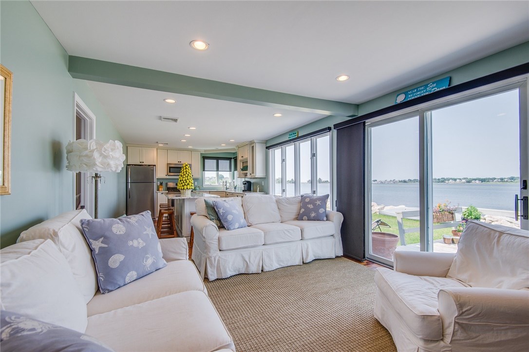 5 Sand Piper Road Narragansett, RI 02882 - Photo 8 of 33 Gallery Image 8