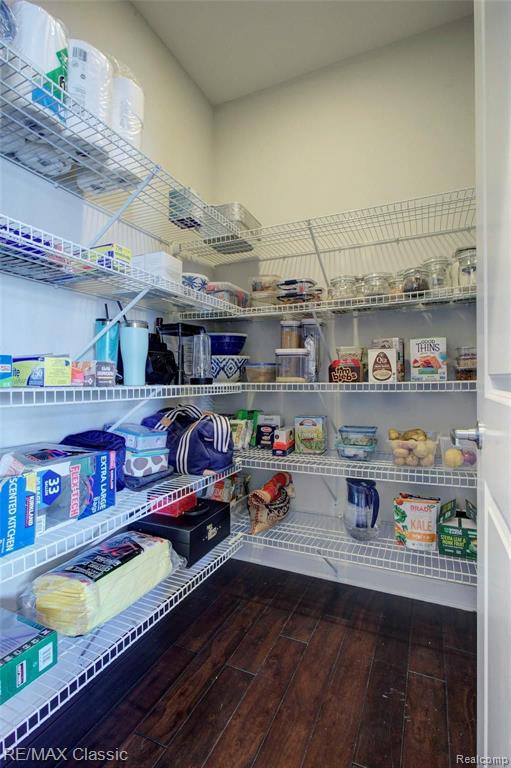 27123 Victoria Road Novi, MI 48374 - Photo 34 of 80