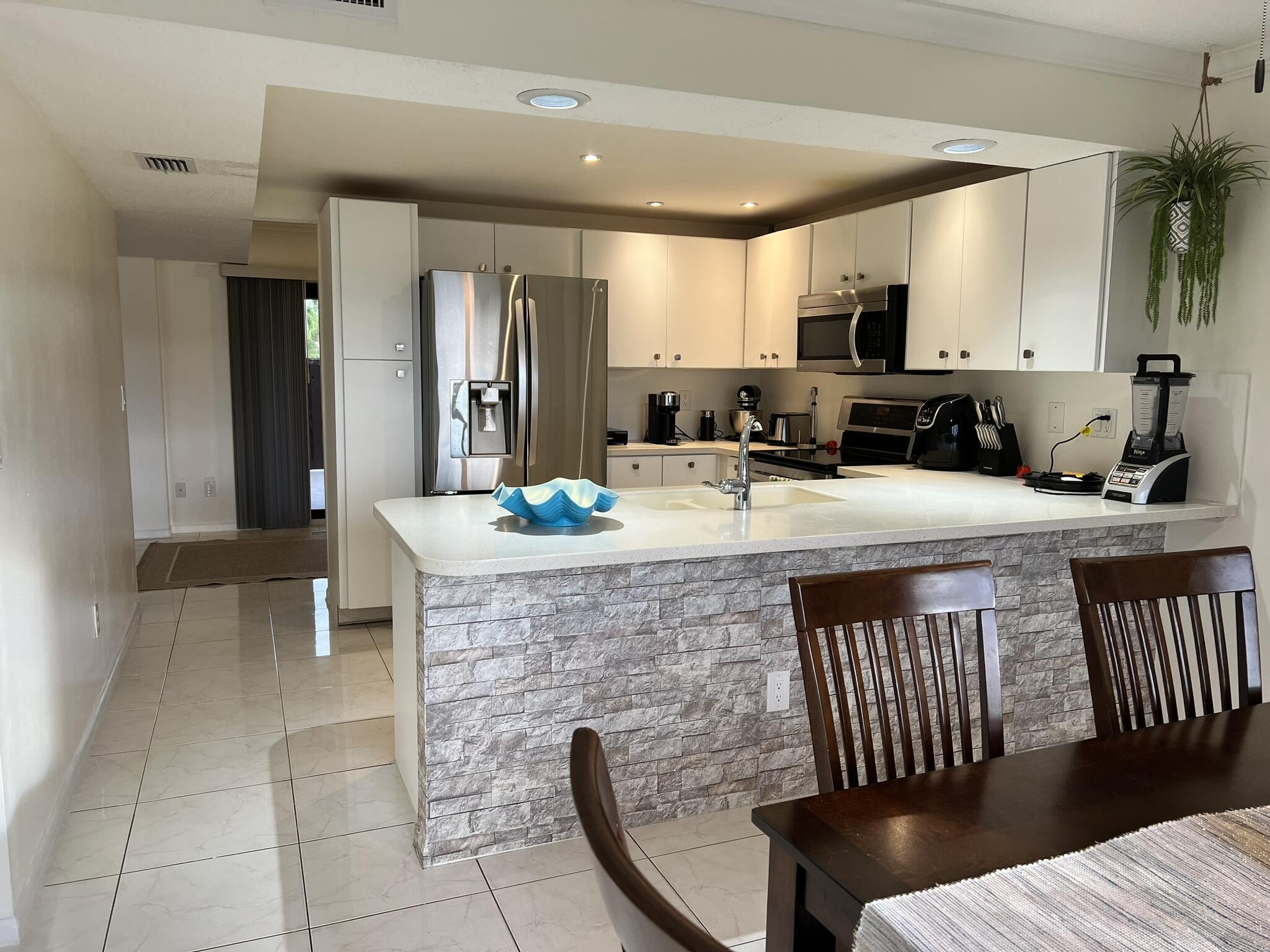 8029 Boca Rio Drive Boca Raton, FL 33433 - Photo 4 of 51 Kitchen