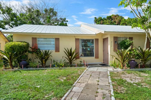 $475,000 | 3117 Southeast Clayton Street, Unit 1719, Stuart, FL 34997