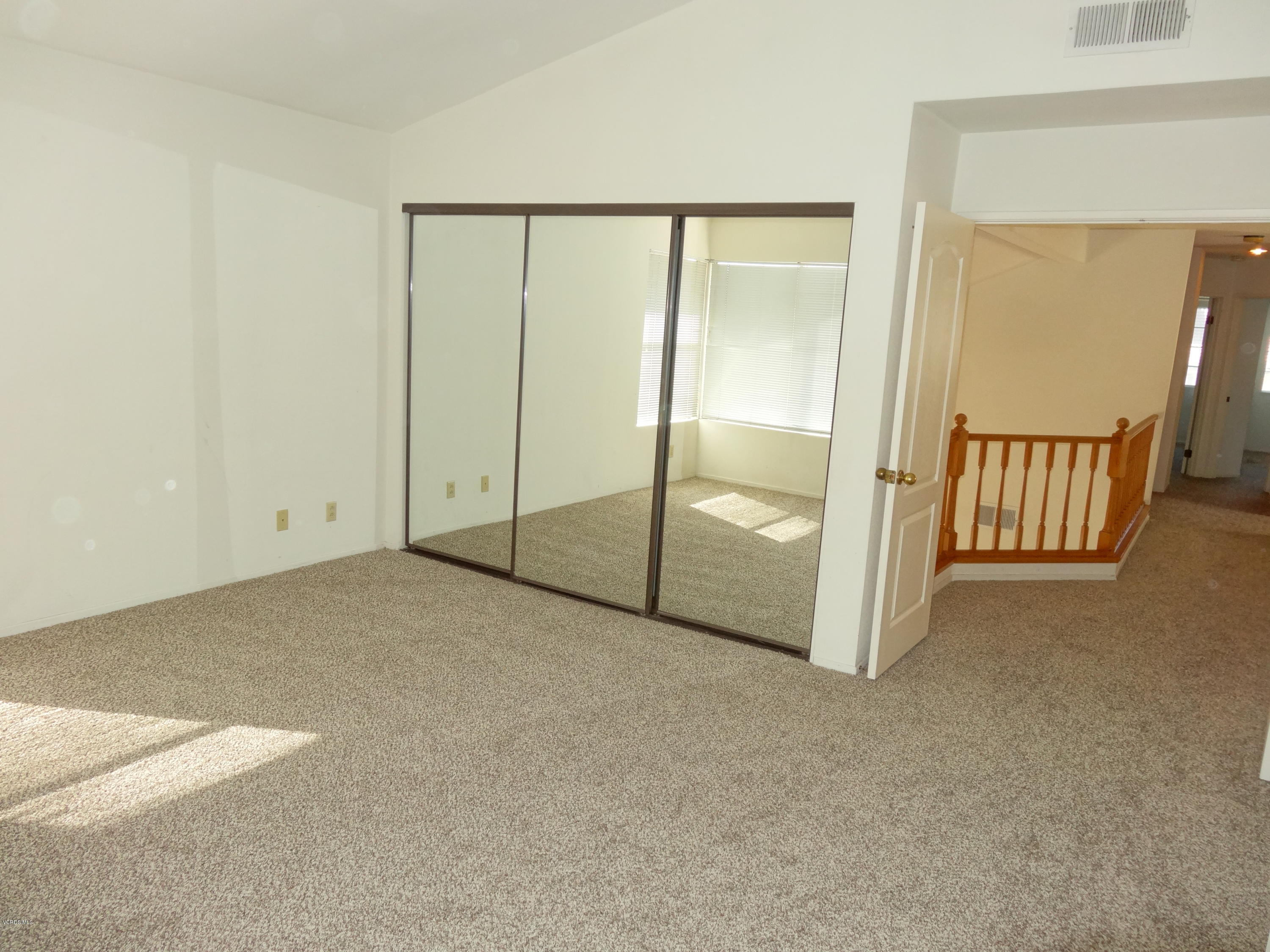32 Valley Crest Road Simi Valley, CA 93065 - Photo 15 of 39 an empty room with a mirror