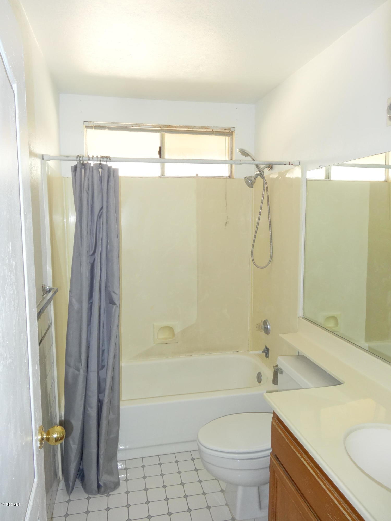 32 Valley Crest Road Simi Valley, CA 93065 - Photo 24 of 39 a bathroom with a sink a toilet and shower