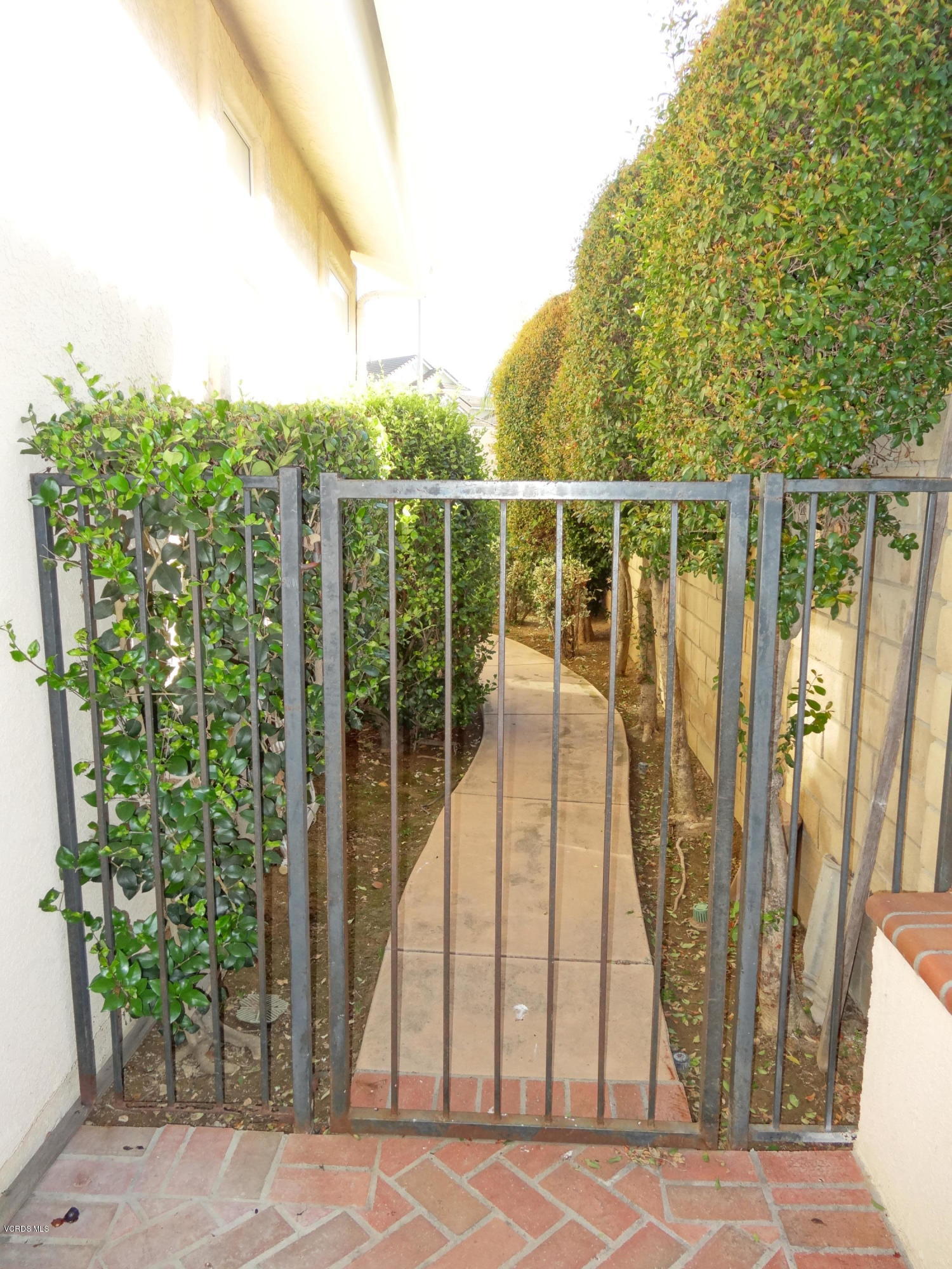 32 Valley Crest Road Simi Valley, CA 93065 - Photo 34 of 39 a view of a balcony