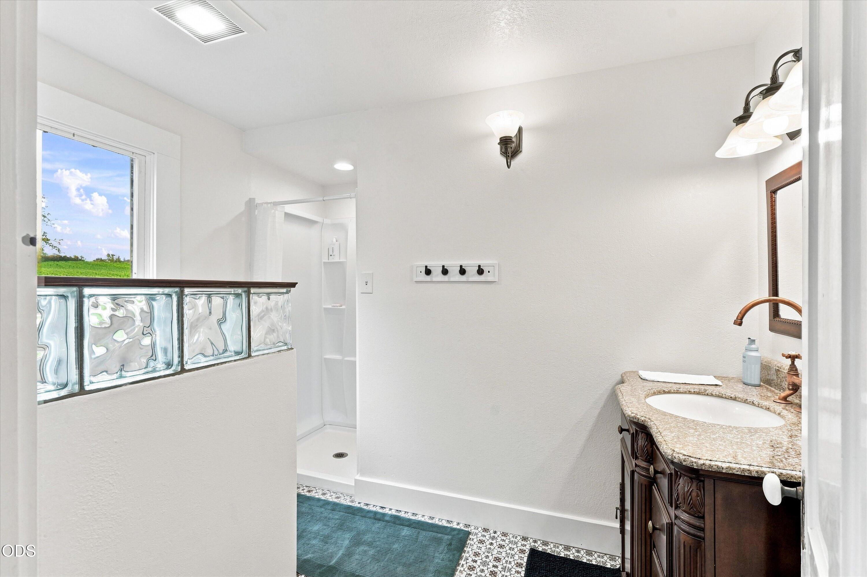 1098 Nick Young Road Eagle Point, OR 97524 - Photo 30 of 89 Gallery Image 30