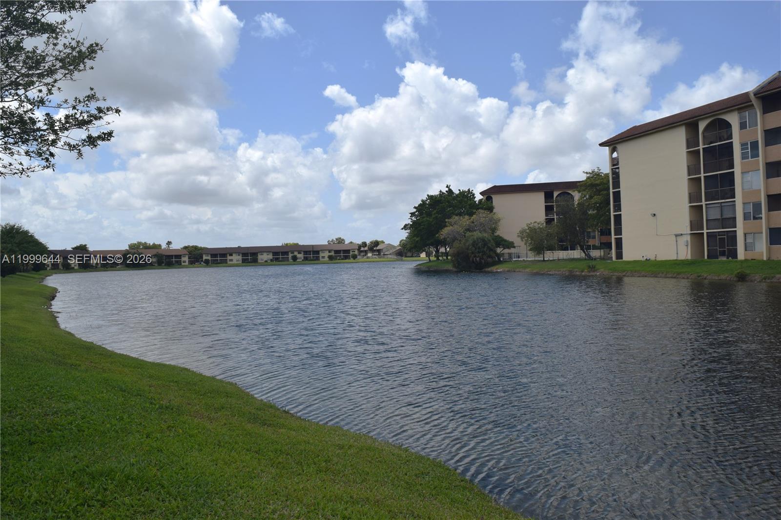 10013 Winding Lake Road, Unit 102 Sunrise, FL 33351 - Photo 2 of 33