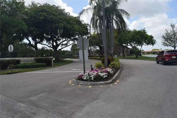 $1,800 | 10013 Winding Lake Road, Unit 102, Sunrise, FL 33351