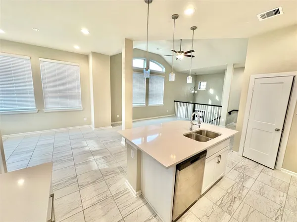 $2,500 | 9442 Starlight Oak Drive, Missouri City, TX 77459