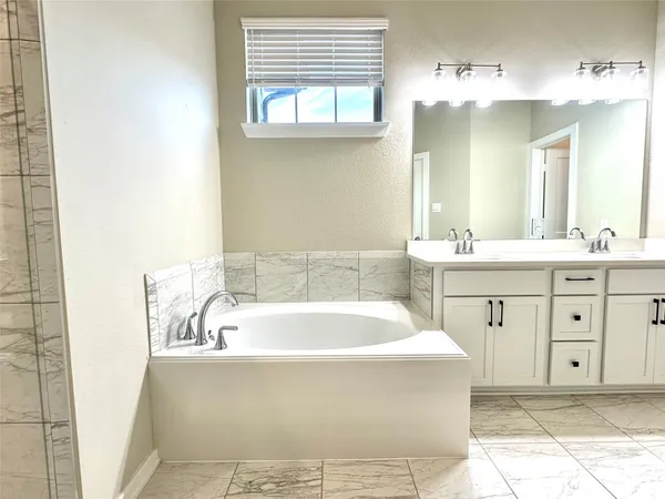 $2,500 | 9442 Starlight Oak Drive, Missouri City, TX 77459