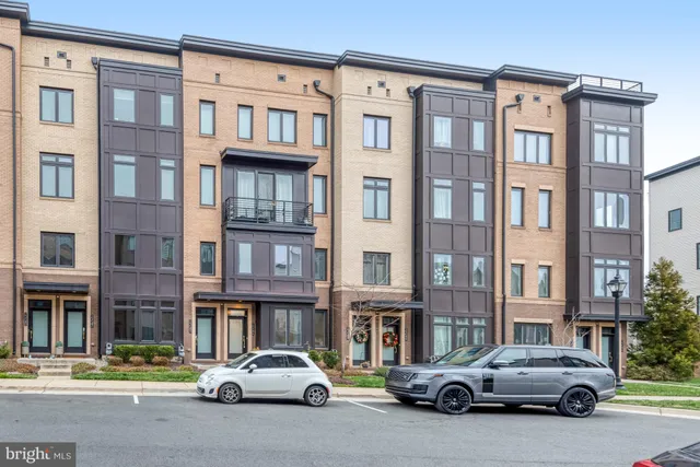 $549,900 | 23586 Waterford Downs Terrace, Ashburn, VA 20148