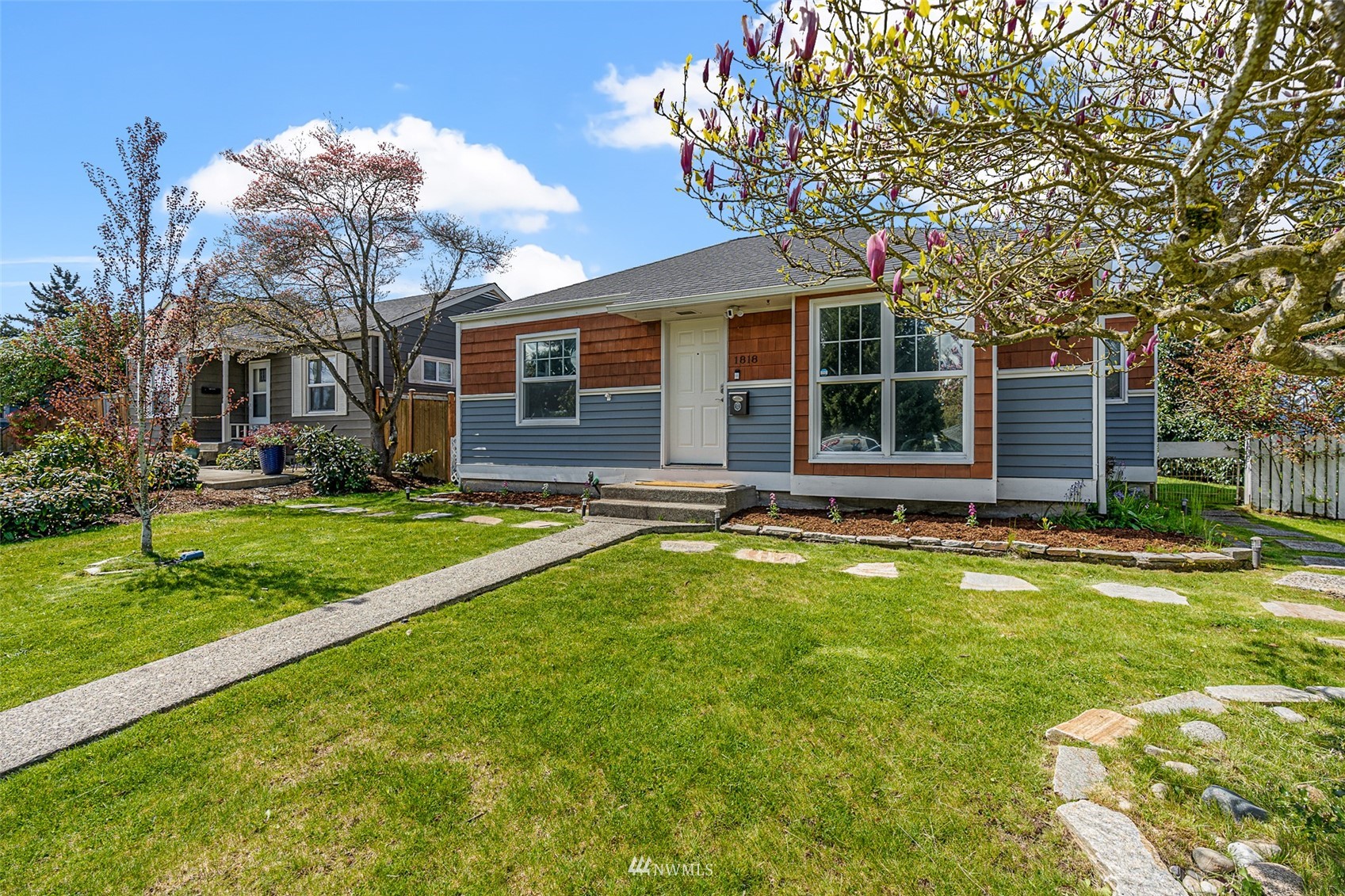 1818 Maple Street Everett, WA 98201 - Photo 2 of 37