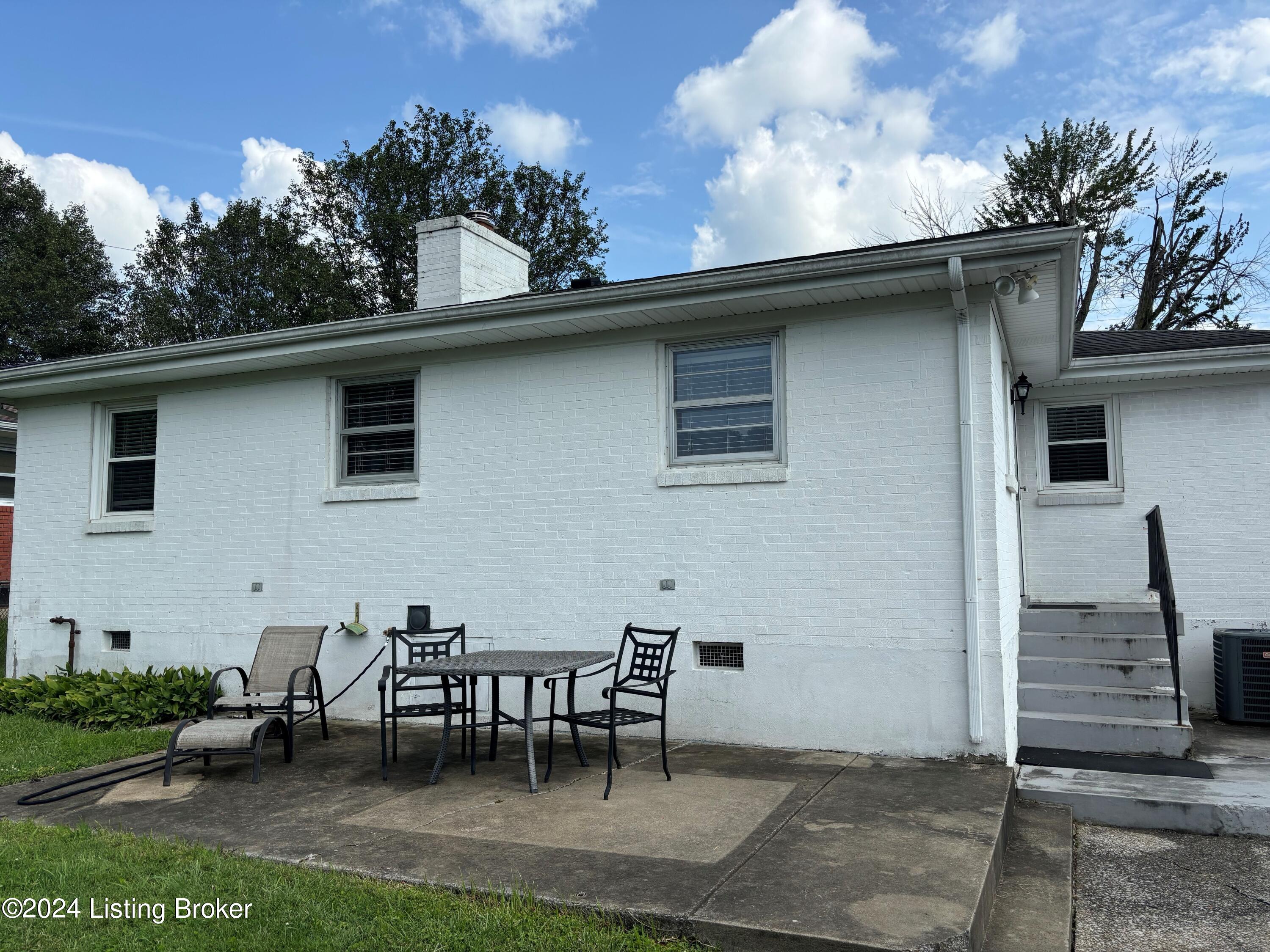 5407 Adkins Road Louisville, KY 40219 - Photo 5 of 21 Adkins 7