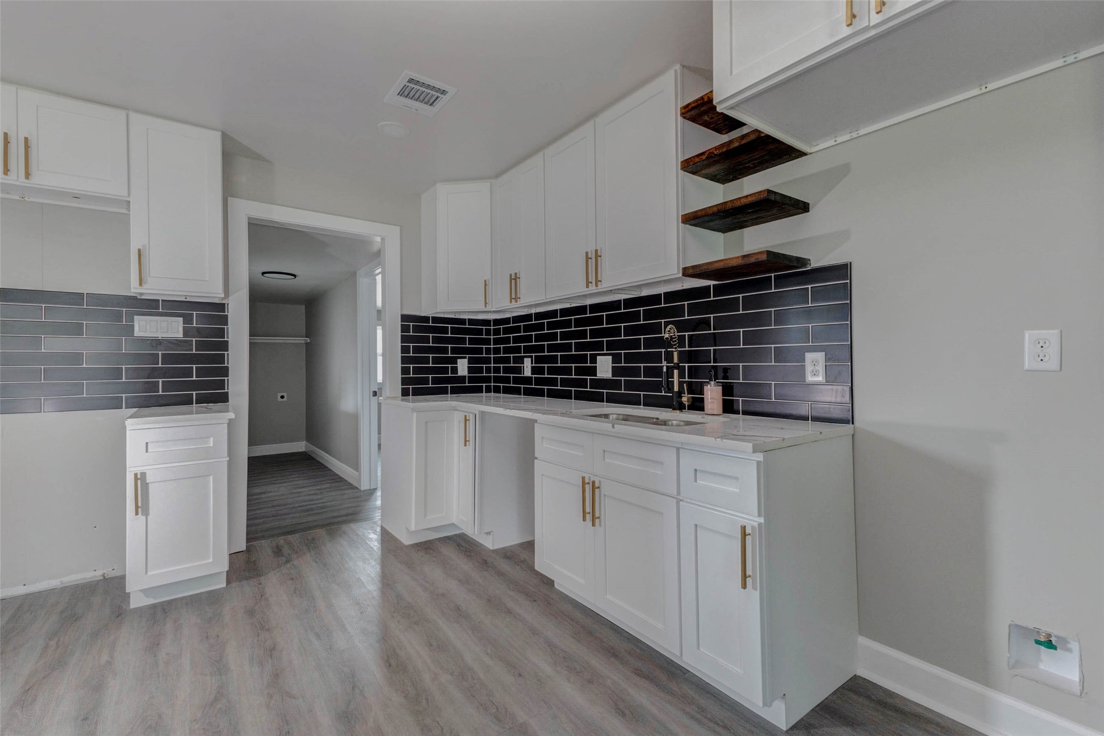 511 Wagers Street Conroe, TX 77301 - Photo 12 of 39