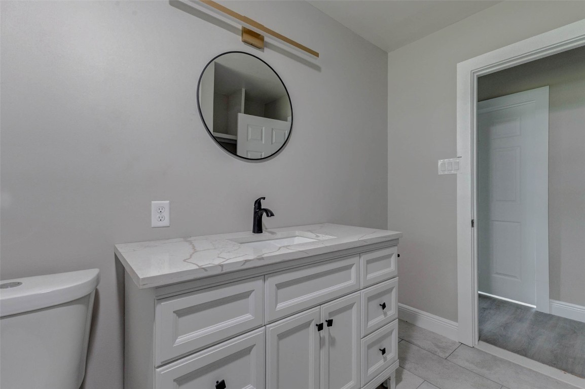 511 Wagers Street Conroe, TX 77301 - Photo 26 of 39 a utility room with sink dryer and washer