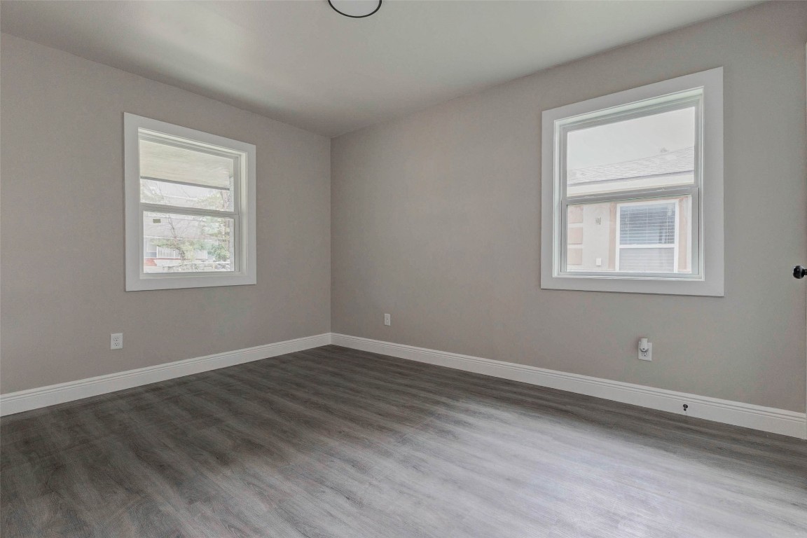 511 Wagers Street Conroe, TX 77301 - Photo 28 of 39 an empty room with a window