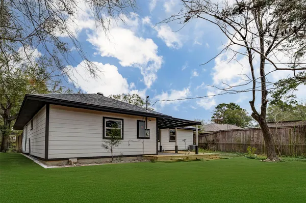 $250,000 | 511 Wagers Street, Conroe, TX 77301