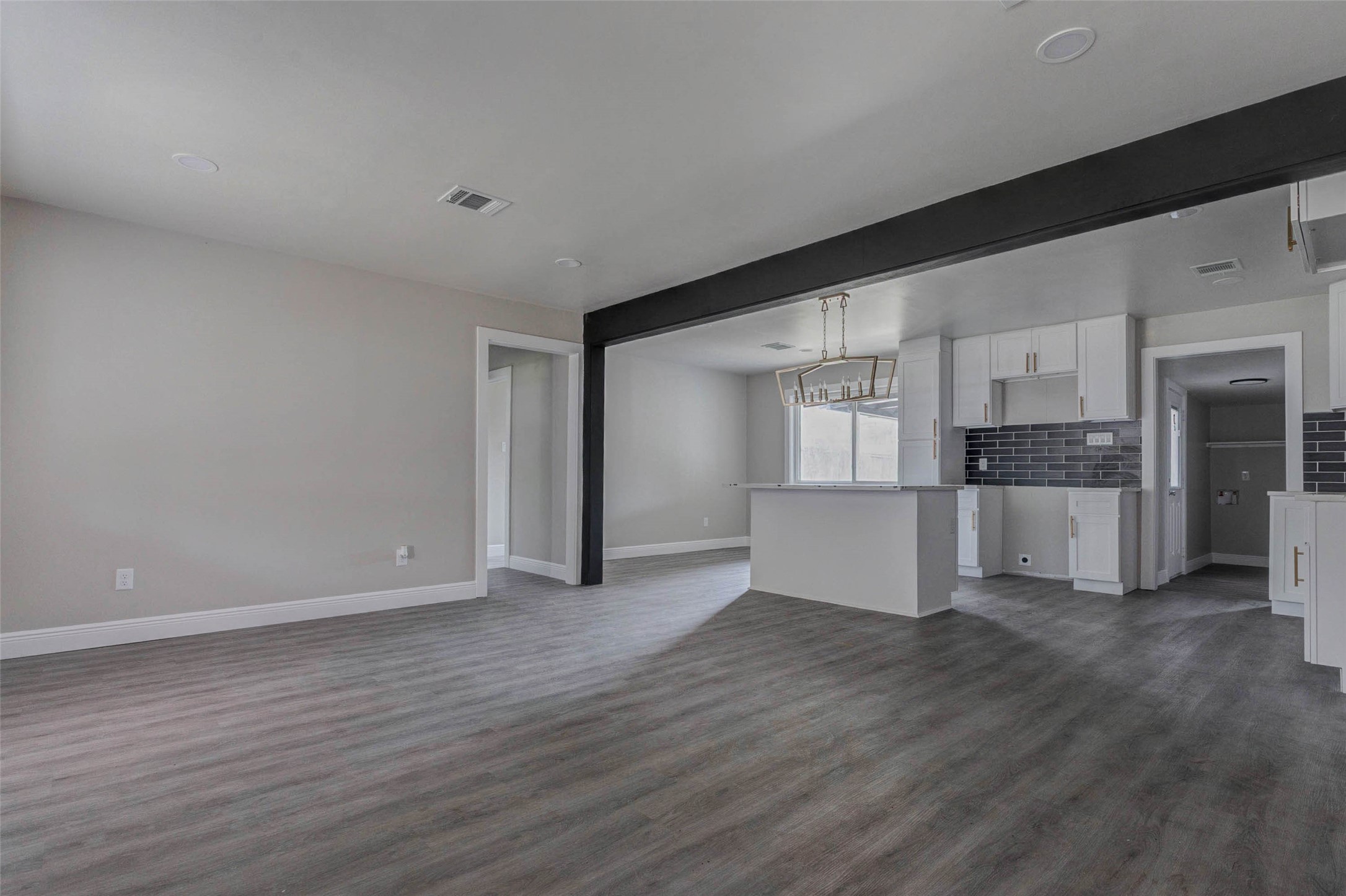 511 Wagers Street Conroe, TX 77301 - Photo 5 of 39