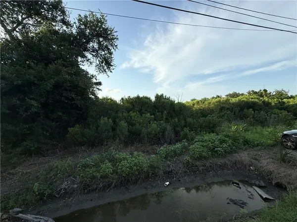 $79,900 | 647 Florissant Highway, St. Bernard, LA 70085