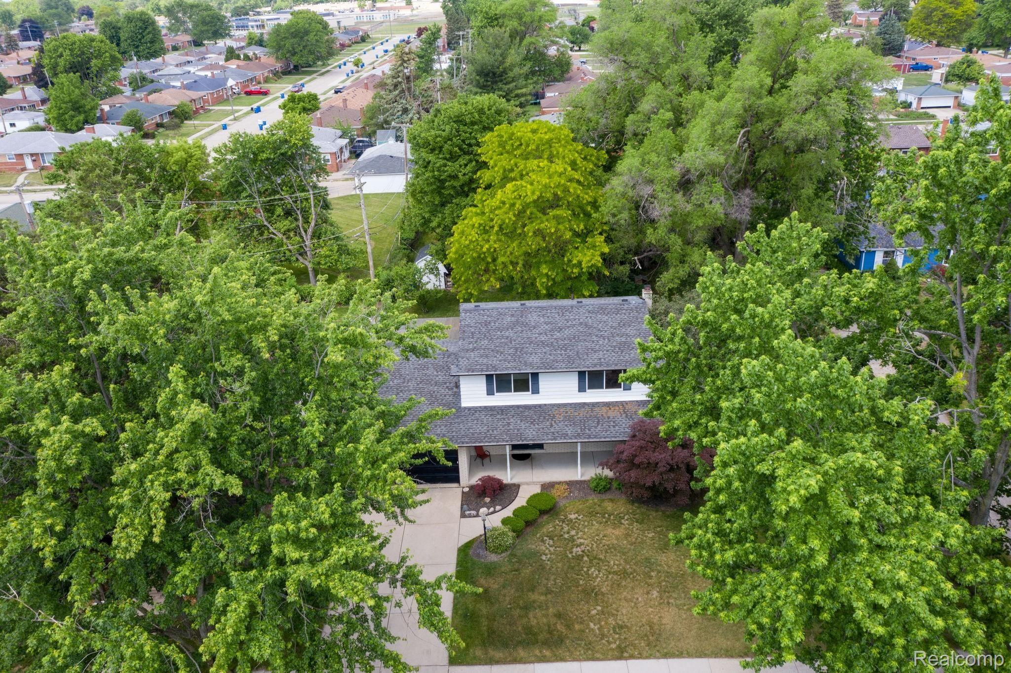 26267 Burg Road Warren, MI 48089 - Photo 33 of 33 Welcome Home!