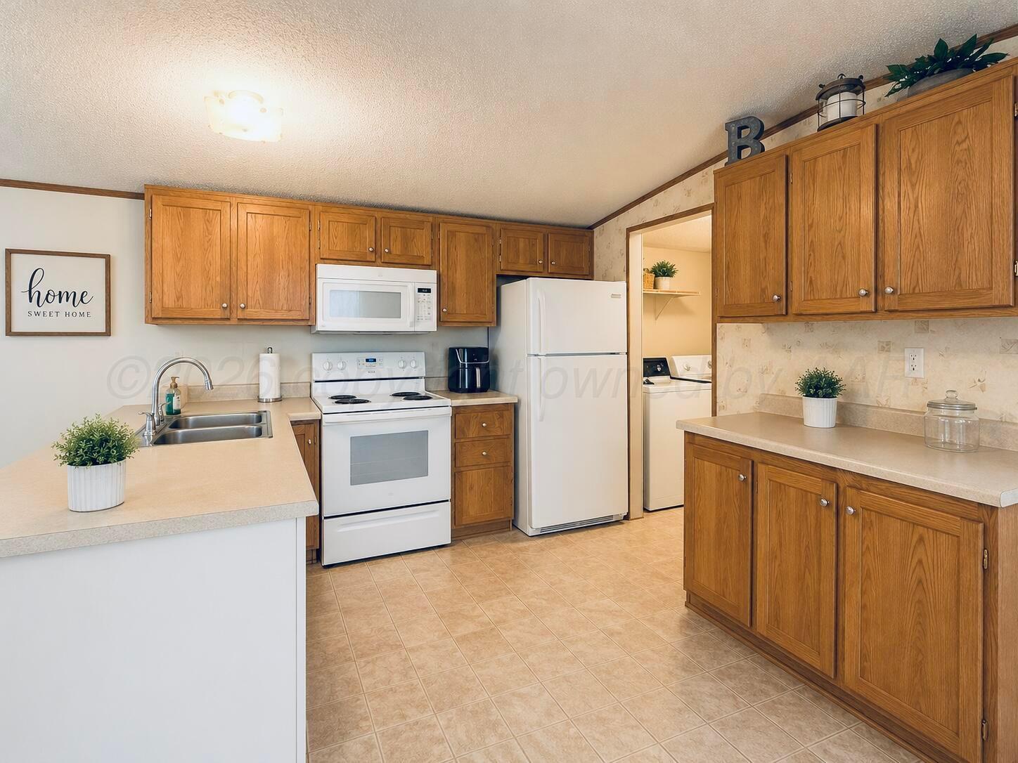 259 Cross Street Fritch, TX 79036 - Photo 4 of 12 90A80E2E-7D7B-49A0-97FC-8C5F97A99546