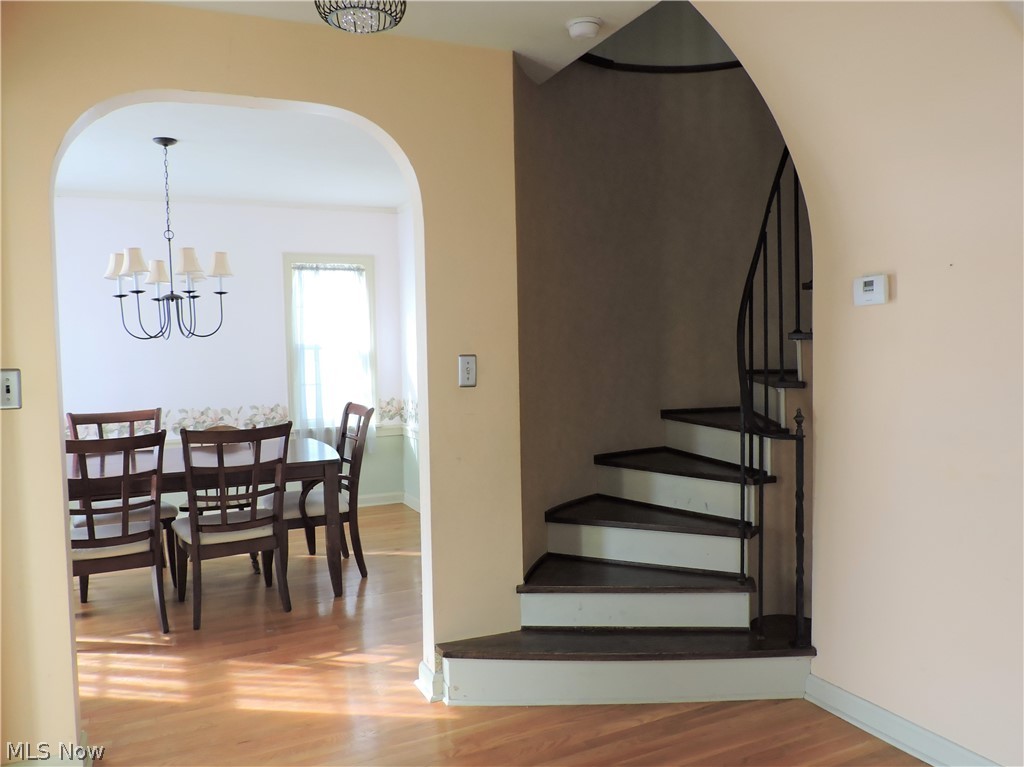 4702 Broadale Road Cleveland, OH 44109 - Photo 8 of 28 Gallery Image 8