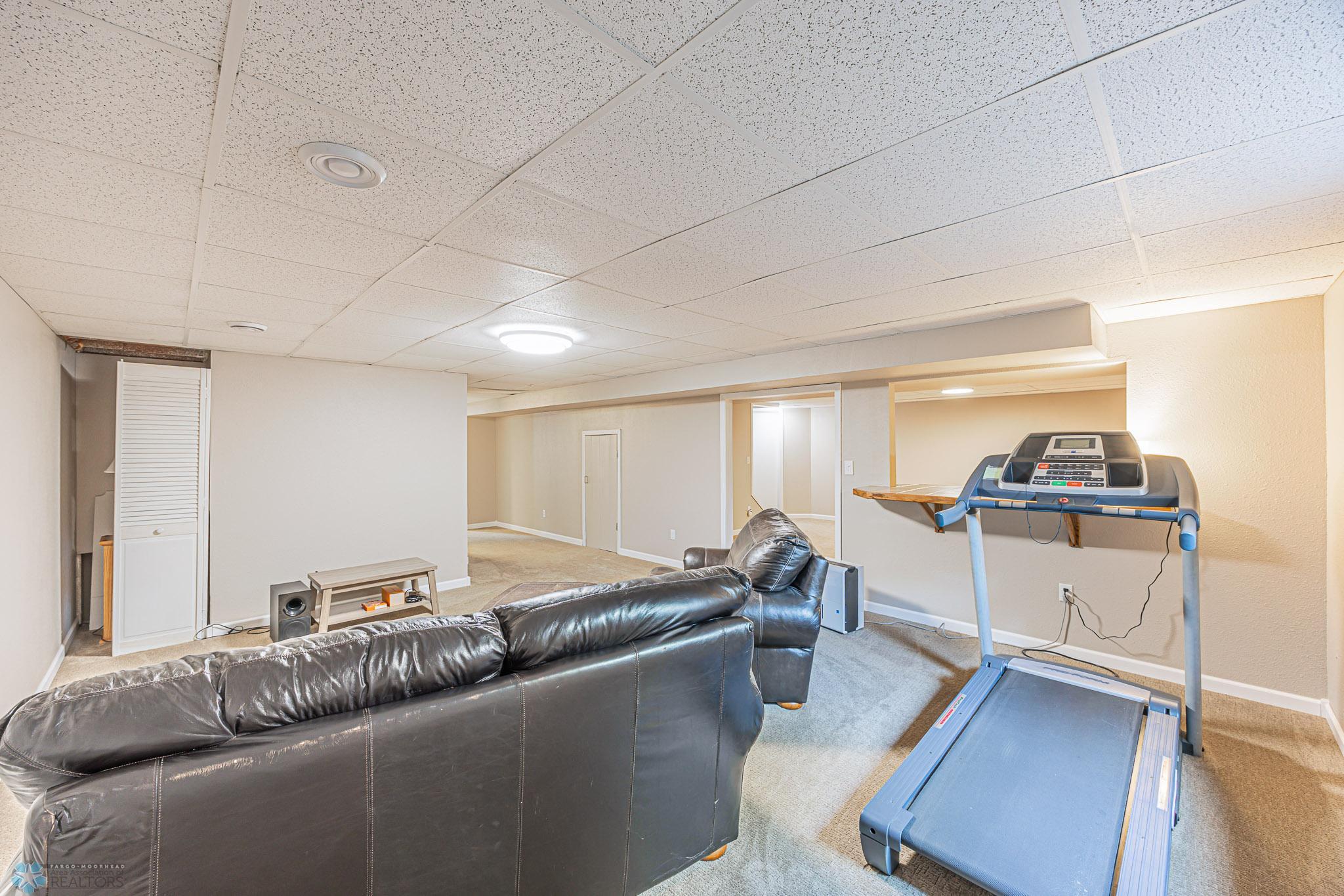 204 Oxbow Circle Kindred, ND 58047 - Photo 18 of 43