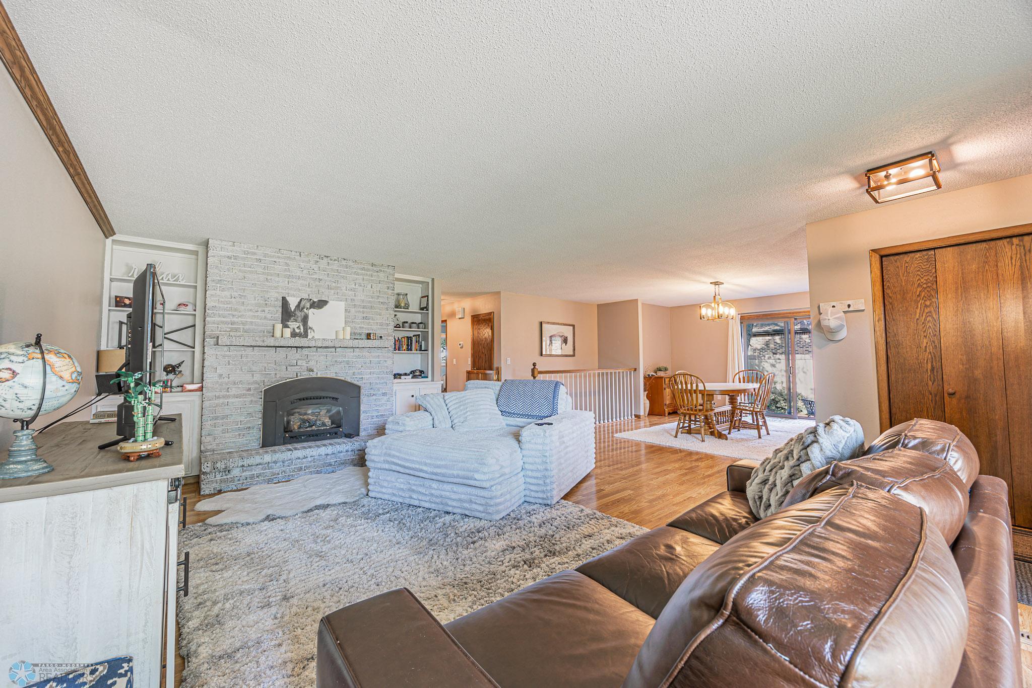 204 Oxbow Circle Kindred, ND 58047 - Photo 2 of 43