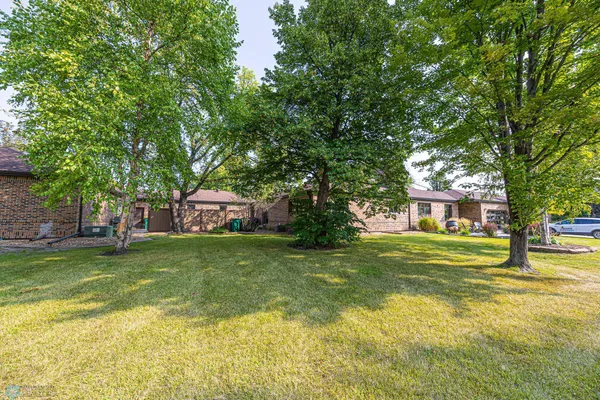 $415,000 | 204 Oxbow Circle, Oxbow, ND 58047