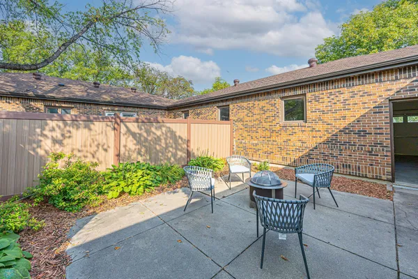 $415,000 | 204 Oxbow Circle, Oxbow, ND 58047