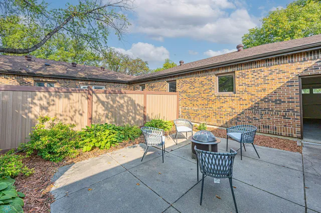 $460,000 | 204 Oxbow Circle, Kindred, ND 58047