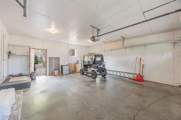 $415,000 | 204 Oxbow Circle, Oxbow, ND 58047