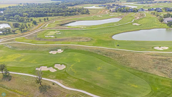 $415,000 | 204 Oxbow Circle, Oxbow, ND 58047