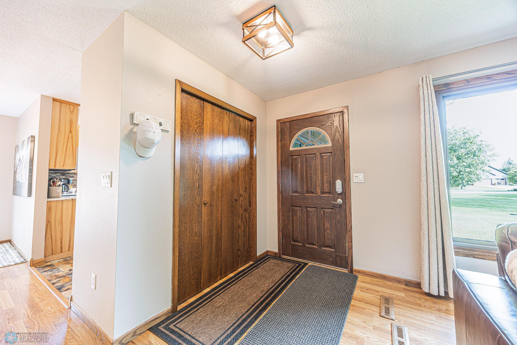 204 Oxbow Circle Kindred, ND 58047 - Photo 5 of 43