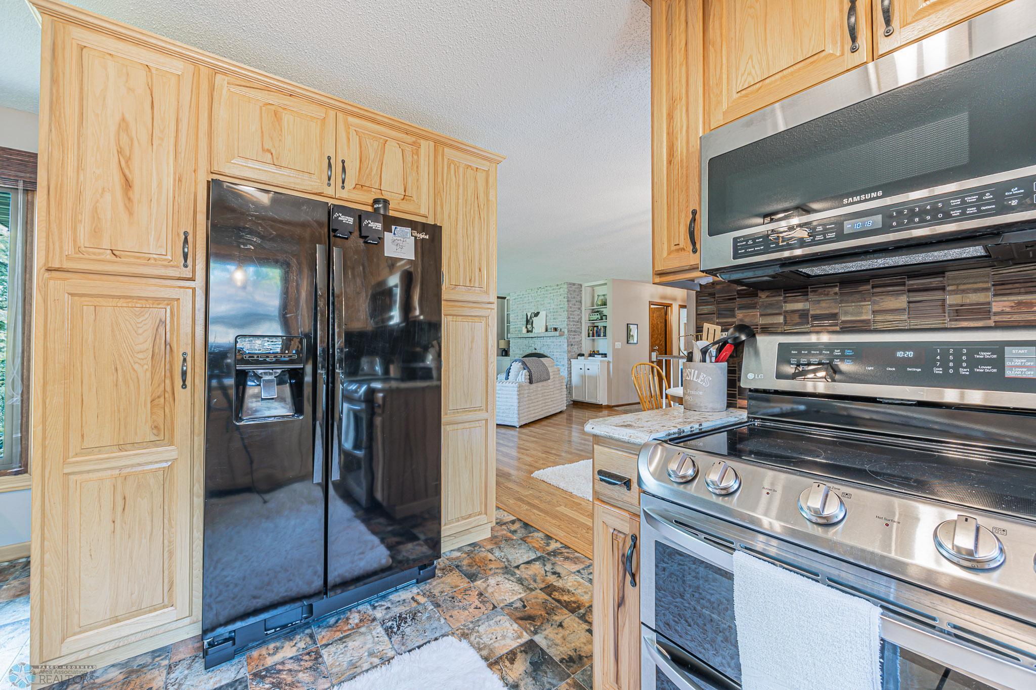 204 Oxbow Circle Kindred, ND 58047 - Photo 6 of 43