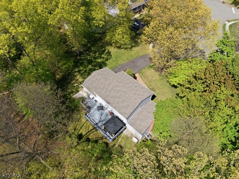 21 Robin Hood Road Morris Plains, NJ 07950 - Photo 36 of 36