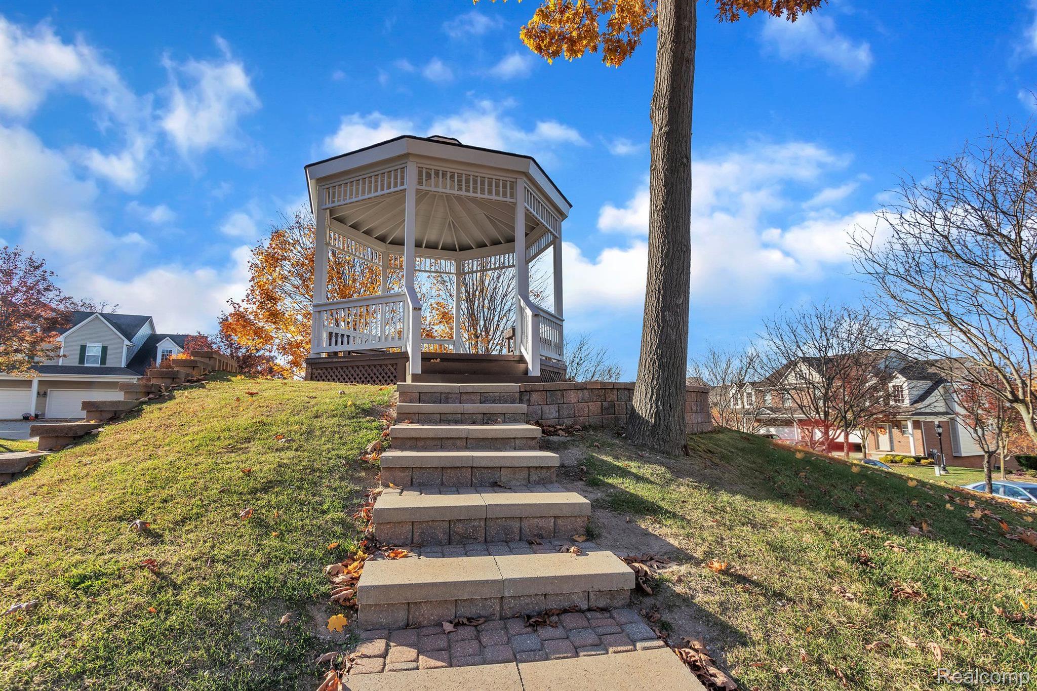 730 East Bluff Court Rochester, MI 48306 - Photo 31 of 34 Gazebo in the center of the development