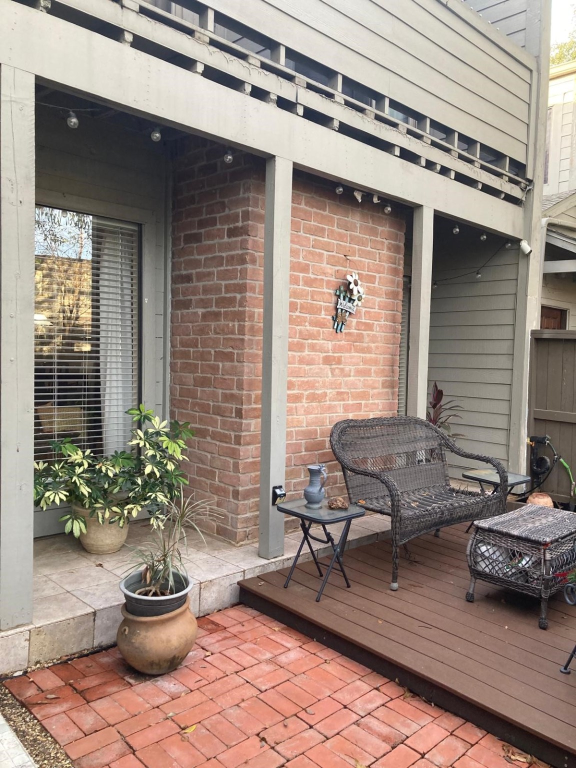 1623 Prairie Grove Drive Houston, TX 77077 - Photo 2 of 50 Sitting Area by the Main Entry